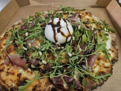 Pizzeria "La Rom'ail-rie"