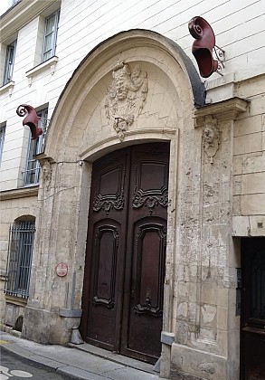 Hôtel de Basquevillle (aux N° 11-13 rue de l'Ancienne Prison)