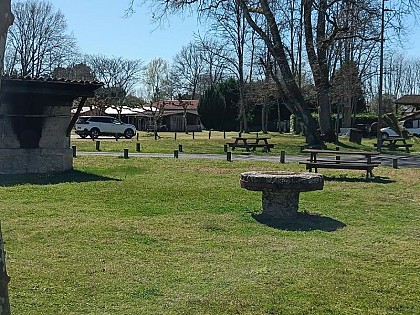 Aire de pique-nique de Saint-Léger-de-Balson