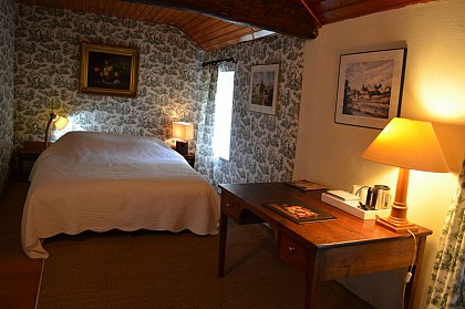 CHAMBRE D'HÔTES LOGIS DE LA DEVINIÈRE , GENERAL CATHELINEAU