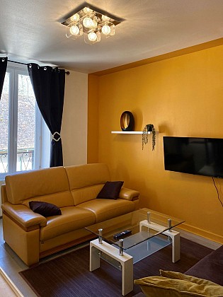 Appartement "Châteaux, poteries, vins et randonnées" N°2