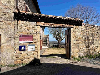 Maison d'Expositions de L'Araire