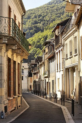 LE COURTAT ET LA PLACE DU MARCHÉ