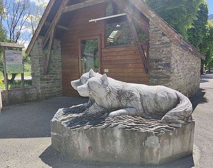 STATUE : LES LOUPS