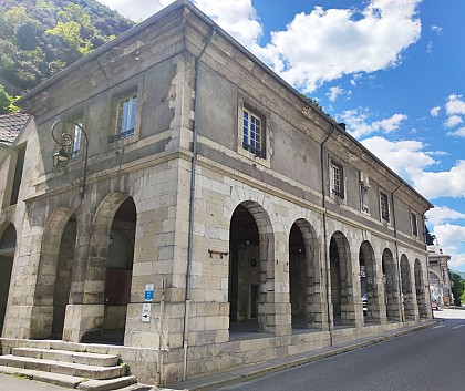 LA HALLE VICTOR CAZES