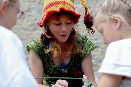 Cooking with plants with Carabistouille, the hedge witch