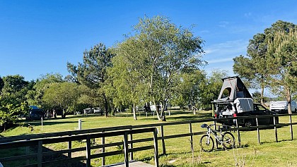 Aire naturelle de camping Les Grands Chênes