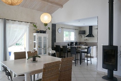 Maison de campagne avec grand jardin située à Martinet