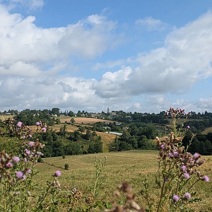 Vue sur le village de Morlhon le Haut