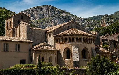 L'abbaye de Gellone chef d'oeuvre de l'art roman - Non accessible en Fauteuil Roulant