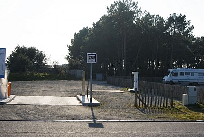 Aire camping cars Park de la Grande Falaise