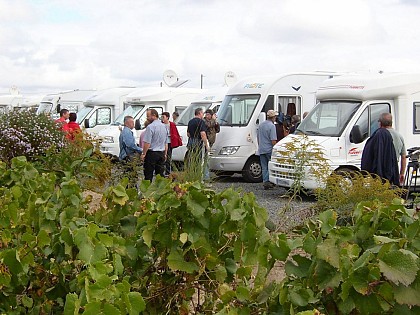 AIRE DE SERVICE CAMPING-CAR, DOMAINE DES CROIX,  MAISDON SUR SEVRE