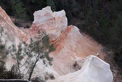 Le gré vert, roche mère de l'ocre