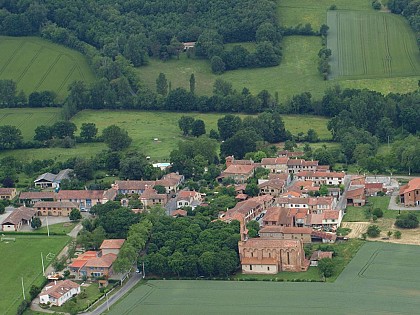 EGLISE FORTIFIEE XIIIE