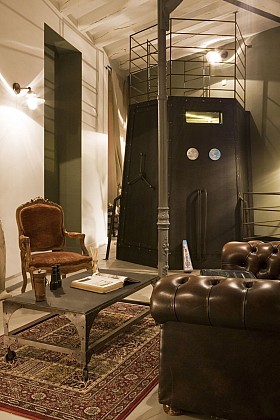 SURPRENANTES - DE LA TERRE À LA LUNE