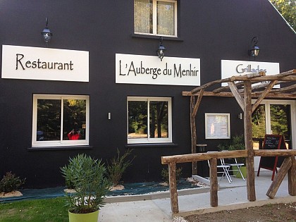 L'AUBERGE DU MENHIR