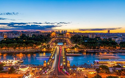 Paris Evening Sightseeing Tour with Eiffel Tower Summit Tickets