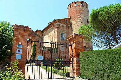 CHÂTEAU DE LAUNAC