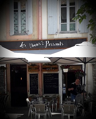 Les Bons Passants