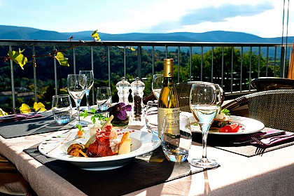 Restaurant Bar et Glacier "Les Tilleuls".