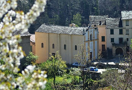 A  PORTA - LA  PORTA