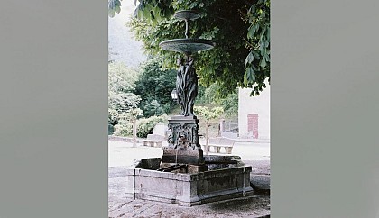 LA FONTAINE DES TROIS GRÂCES