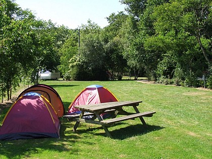 Camping à La Ferme La Péquinière