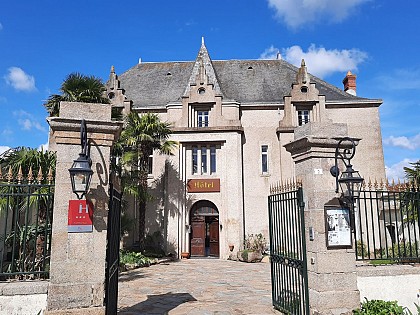 HÔTEL LE MANOIR DE LA BARBACANE