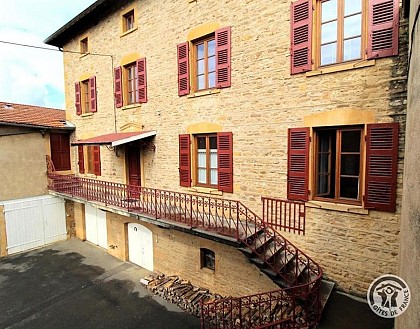 Chambre d’hôtes Bienvenue à Dalbepierre – VAL D’OINGT