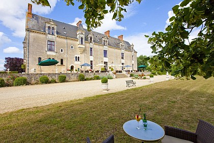 LE CHÂTEAU DE LA VÉRIE