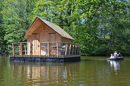 DOMAINE DES VAULX - CABANE FLOTTANTE BELLE-ÎLE