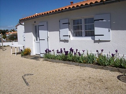 M. ET MME MELINE - 2 LOCATIONS : 2 ET 4 PERS