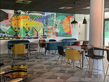 Le Drip's restaurant arty