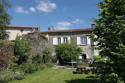 CHAMBRE D'HOTES "LES REMPARTS"