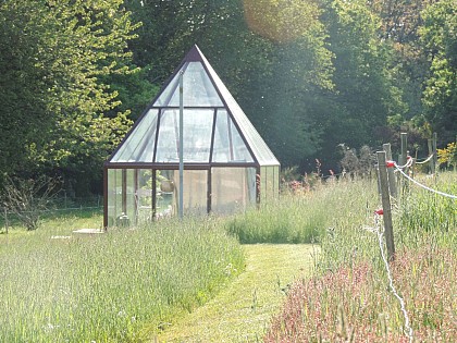A L'ORÉE DES CHENES - LA PYRAMIDE HOME