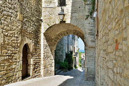 Porte de Sabran à Vézénobres