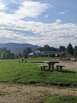 Aire de pique nique - St Jean d'Avelanne centre