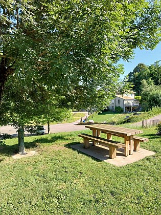 Aire de pique nique Doissin Mairie