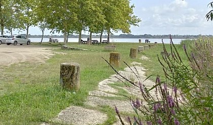 Aire de stationnement du Port de Beychevelle
