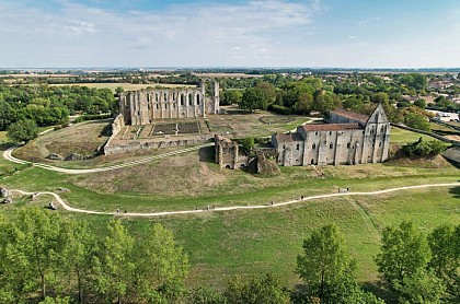 Abbaye de Maillezais