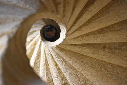 Voyage géologique au coeur de la cité d'Uzès - Visite guidée Uzès, ville d'art et d'histoire