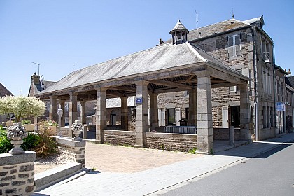 La Halle aux grains de Bény-Bocage