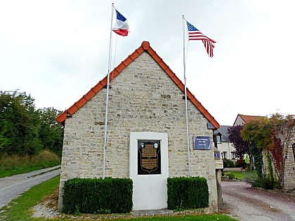 Monument 2nd Lieutenant George Schmidt 101st Airborne Division
