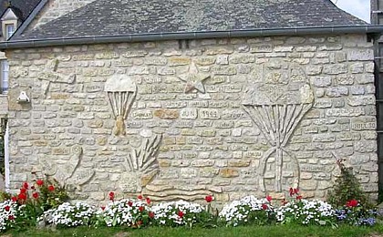 Mur du souvenir de Lucien Hasley