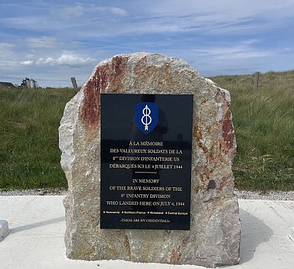 Monument 8th DIV - Golden Arrows Division