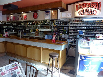 Café la porte de Vézelay