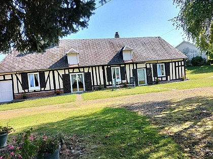 Maison à la campagne côté forêt
