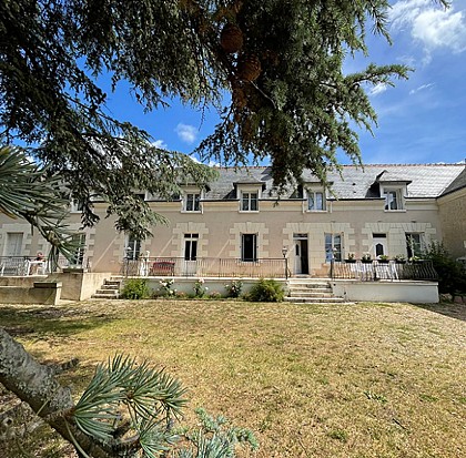 Aux chambres des Dames***
