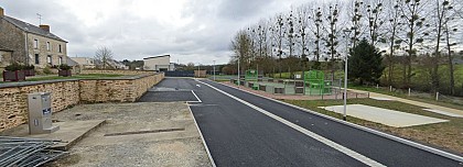 Aire de services à Pocé-les-Bois