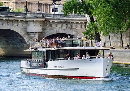 Croisière guidée sur la Seine avec pique-nique parisien